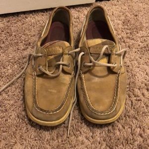 Sperry shoes with plaid side and tongue